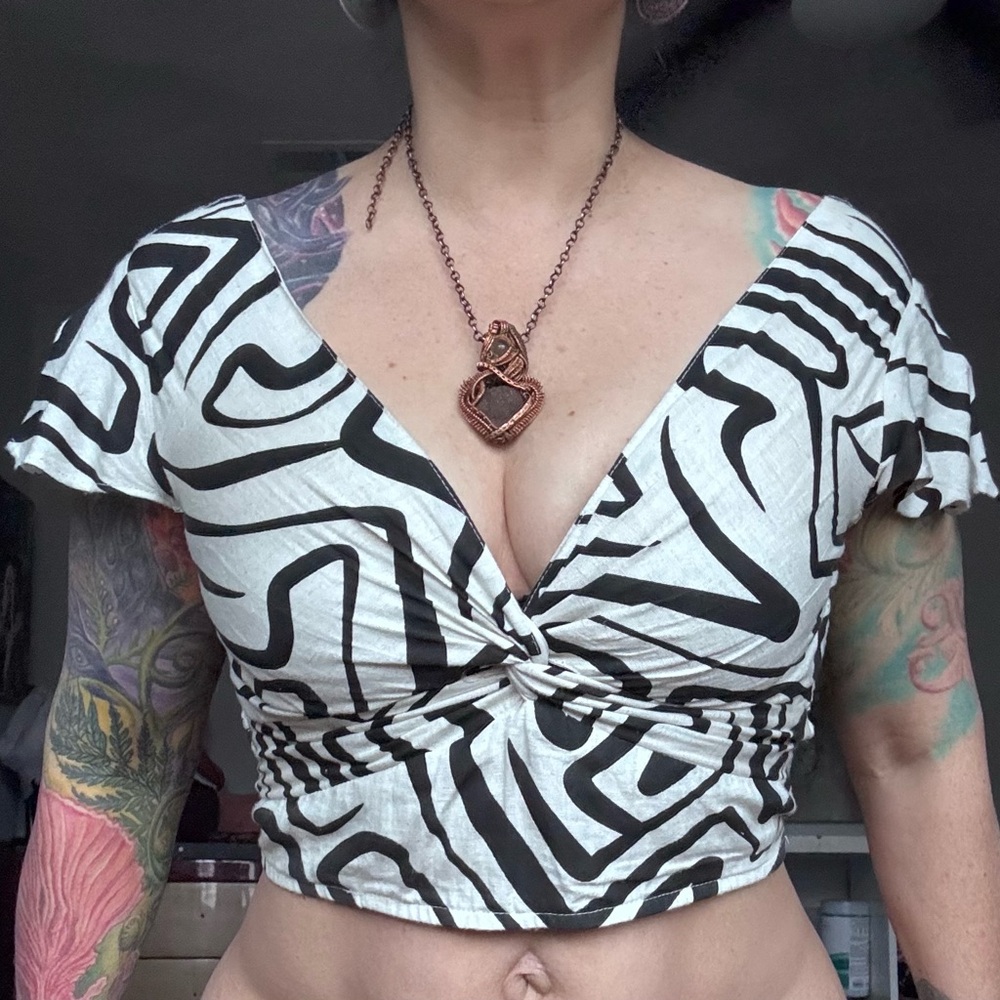Chic Black and White Patterned Crop Top